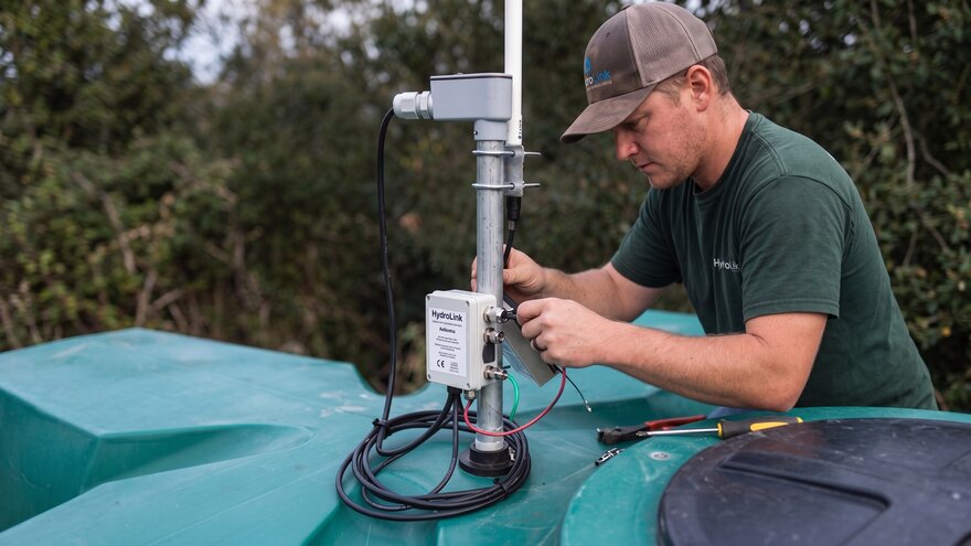 Tank + Well Radio Link Installation